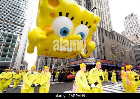 Les aventures de bulle dans le Macy's Thanksgiving Day Parade sur la sixième avenue, près de Radio City Music Hall. Banque D'Images