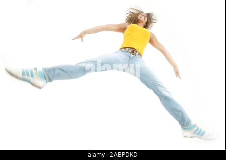 Junge Frau schneidet Junger Mann schneidet Grimassen Grimassen Banque D'Images