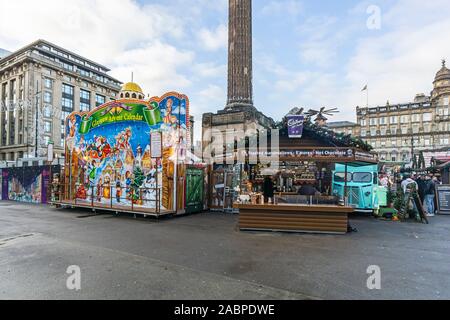 Calendrier de l'avent de Glasgow et les guimauves grillées décroche à Glasgow Marché de Noël 2019 à George Square Glasgow Ecosse Banque D'Images