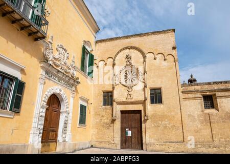 Église de Saint Dominique (Chiesa di San Domenico) sur la Piazza Vittorio Veneto dans quartier de sassi de Matera, Basilicate région, le sud de l'Italie Banque D'Images