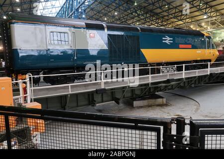 Intercity 125 classe 43 locomotive à l'affiche au Musée ferroviaire de New York. Banque D'Images