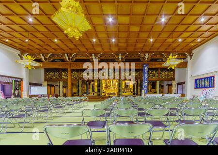 Takayama, Japon - 2 octobre 2019 : voir de l'intérieur de l'Shinshuotaniha Temple, temple Shoren à Takayama, Japon Banque D'Images