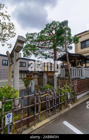 Takayama, Japon - 2 octobre, 2019 : vue d'un sanctuaire Shinto dans l'ancien canton de Takayama, Japon Banque D'Images