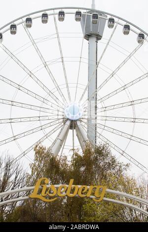 Göteborg, Suède. 2e Nov, 2019. Signe Liseberg vu à la porte d'entrée de la Scandinavie, le plus grand parc d'attractions situé à Göteborg. Le parc propose l'aventure, de la musique, des jeux, de la bonne nourriture et de beaux jardins. Credit : Karol Serewis SOPA/Images/ZUMA/Alamy Fil Live News Banque D'Images