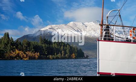 La proue d'un navire à vapeur amarré sur le Lac Wakatipu Queenstown Nouvelle Zelande Banque D'Images