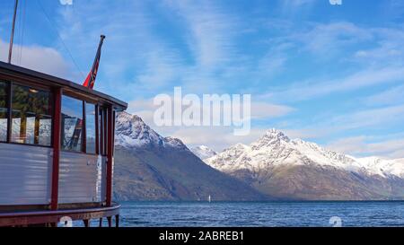 La proue d'un navire à vapeur amarré sur le lac de Queenstown Nouvelle Zelande Wakatiup Banque D'Images