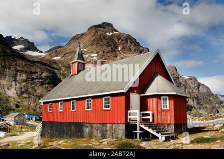 Europe, Groenland, Prince Christian Sound, le groenlandais : Ikerasassuaq Aappilattoq, village, Église luthérienne Banque D'Images