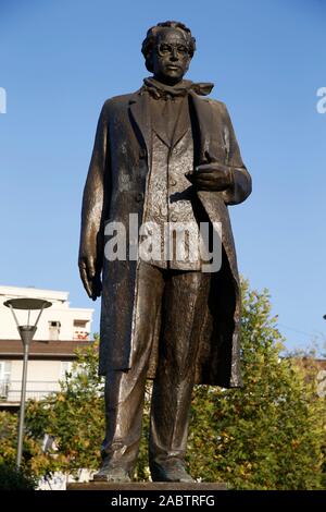 Statue d'Ibrahim Rugova à Pristina, Kosovo. Banque D'Images