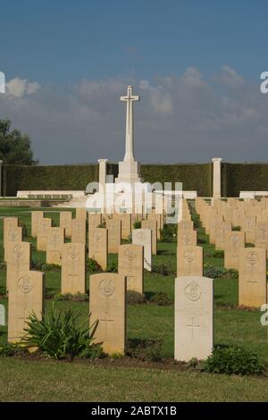 L'Italie, la Sicile, Catane, Catane War Cemetery Banque D'Images