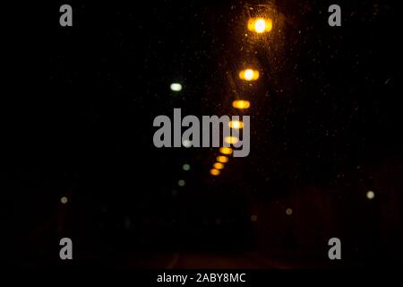 Bokeh abstract background, fabriqué à partir de tunnel et l'autoroute, Lumières floues sur le dessus Banque D'Images