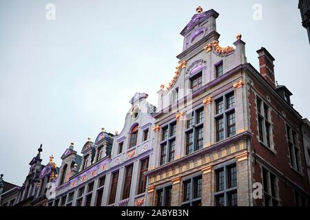 Grand Place - façade typiquement à Bruxelles avec le vélo sur le mur Belgique Banque D'Images