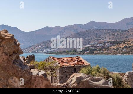 Vue depuis l'île de Spinalonga en Crète Banque D'Images
