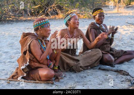 Les femmes des tribus Bushmen San, Kalahari, Botswana Banque D'Images