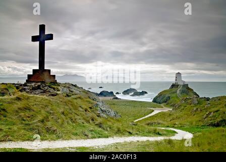 À la fin de notre voyage dans le Nord du Pays de Galles, nous nous sommes retrouvés à l'île Llanddwyn sur l'un des deux seuls bonne journée de temps durant toute la semaine. Banque D'Images