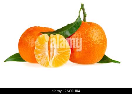 Mandarin mandarine frais fruits sur fond blanc Banque D'Images