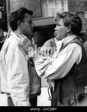 Réalisateur Tony Richardson et Albert Finney sur set location tournage candide TOM JONES 1963 scénario John Osborne roman Henry Fielding Woodfall Film Productions / United Artists Banque D'Images