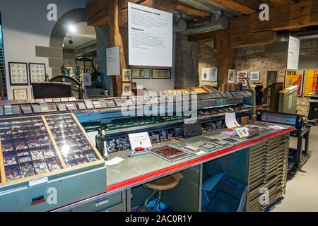 Suisse, Fribourg, Musée Musée Gutenberg, studio utilisé pour l'enseignement dans la fabrication et l'impression d'impression, paramètre de type manuel 24 Banque D'Images