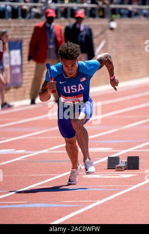 Chris Belcher (USA) en concurrence USA vs le monde Hommes 4x100m au relais 2019 Penn . Banque D'Images