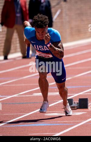 Chris Belcher (USA) en concurrence USA vs le monde Hommes 4x100m au relais 2019 Penn . Banque D'Images