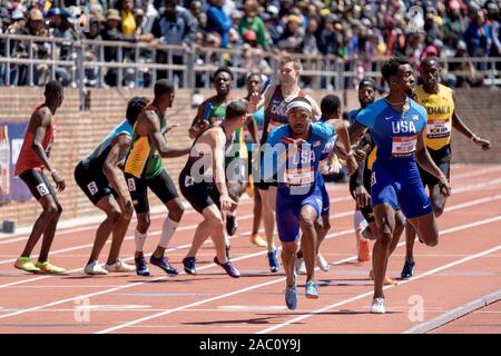 Dontavius Wright et Michael Cherry (USA) en concurrence USA vs le monde Hommes 4x400m au relais 2019 Penn . Banque D'Images