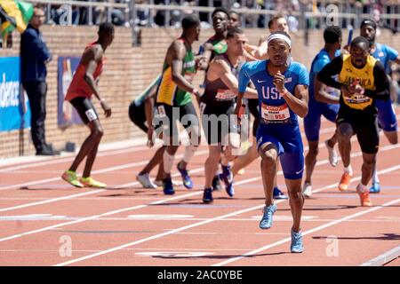 Dontavius Wright et Michael Cherry (USA) en concurrence USA vs le monde Hommes 4x400m au relais 2019 Penn . Banque D'Images