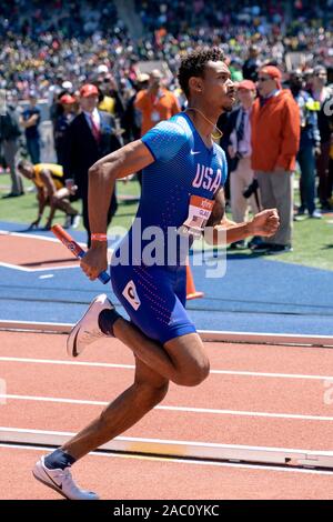 Najee Glass (USA) en concurrence USA vs le monde Hommes 4x400m au relais 2019 Penn . Banque D'Images