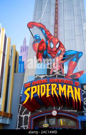 Les aventures de Spider-Man, en 3D, signe au-dessus de l'île d'entrée, super héros, Islands of Adventure, le complexe Universal Studios Orlando Banque D'Images