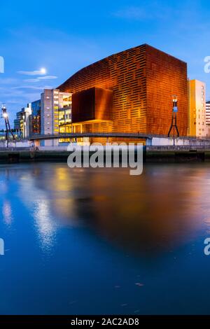 Le Palais Euskalduna, Nervion, Bilbao, Biscaye, Pays Basque, Espagne, Europe Banque D'Images