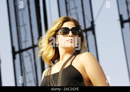 Hillary Scott de Lady Antebellum effectue au Festival 2009 Stagecoach à Indio. Banque D'Images