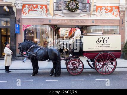 George Cleverley, cordonniers, Royal Arcade, Old Bond Street, London, W1, UK Banque D'Images