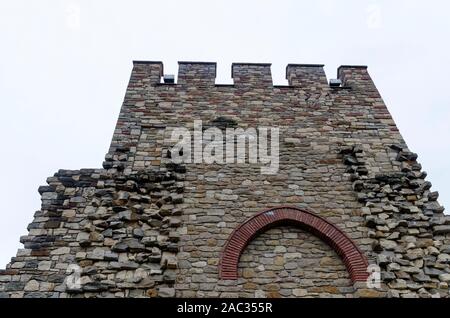 Fragment de l'entrée principale de tsarevets, Bastion médiéval situé sur une colline avec le même nom dans la région de Veliko Tarnovo, l'ancienne capitale de la Bulgarie Banque D'Images