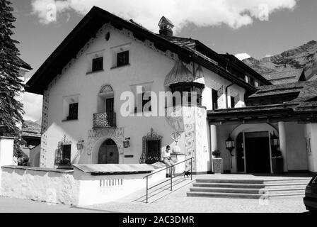 La belle ex-Gaurdalej a été transféré dans l'hôtel Giardino Mountain Hotel après un investissement de 80 Mio. Banque D'Images