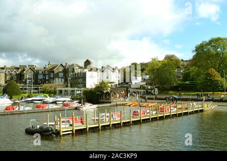 Bowness-on-Windermere est une ville sur la rive du lac Windermere en Cumbria Banque D'Images