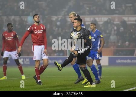 Nottingham, Royaume-Uni. 30Th Nov, 2019. Neil Etheridge (1) de la ville de Cardiff, la balle en sécurité pendant le match de championnat Sky Bet entre Nottingham Forest et Cardiff City à la masse de la ville de Nottingham, le samedi 30 novembre 2019. (Crédit : Jon Hobley | MI News) photographie peut uniquement être utilisé pour les journaux et/ou magazines fins éditoriales, licence requise pour l'usage commercial Crédit : MI News & Sport /Alamy Live News Banque D'Images