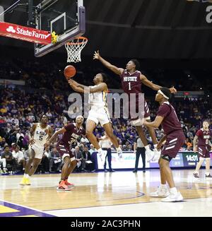 Baton Rouge, LA, USA. 29 Nov 2019UB JAVONTE SMART (1) va pour un layup sur Missouri State KENDRE COOK (1) dans la deuxième moitié de l'Assemblée générale Centre à Pete Maravich Baton Rouge, LA. Credit : Jerome Hicks/ZUMA/Alamy Fil Live News Banque D'Images