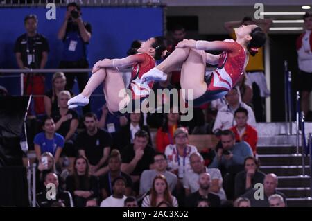 Tokyo, Japon. 30Th Nov, 2019. Le trampoline synchronisé femme squad Takagi Yumi et Kishi Ayano prendre la première place à la gymnastique olympique Centre à Ariake japonaise au cours de la 34e Championnats du Monde de Gymnastique Trampoline FIG le samedi 30 novembre 2019. Photo par : Ramiro Agustin Vargas Tabares Crédit : Ramiro Agustin Vargas Tabares/ZUMA/Alamy Fil Live News Banque D'Images