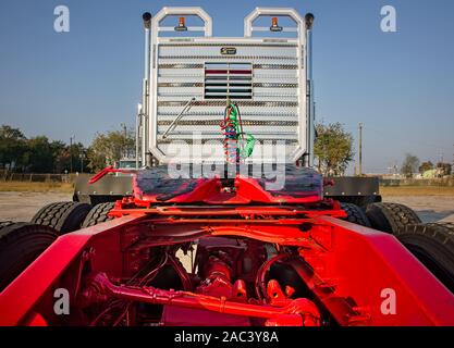 La suspension arrière d'un 2017 Mack Granite est photographié à Shealy Centre du camion, le 16 novembre 2016, à Columbia, en Caroline du Sud. Banque D'Images