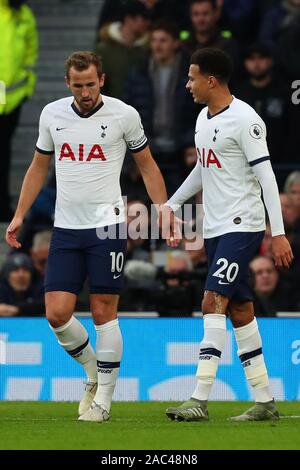 Avant de Tottenham Harry Kane et le milieu de terrain au cours de l'Alli Dele Barclays Premier League match entre Tottenham Hotspur et Bournemouth au Tottenham Hotspur Stadium, Londres, Angleterre. Le 30 novembre 2019. (Photo par AFS/Espa-Images) Banque D'Images