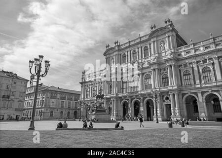 TURIN, ITALIE - 13 mars 2017 : le Palazzo Carignano Banque D'Images