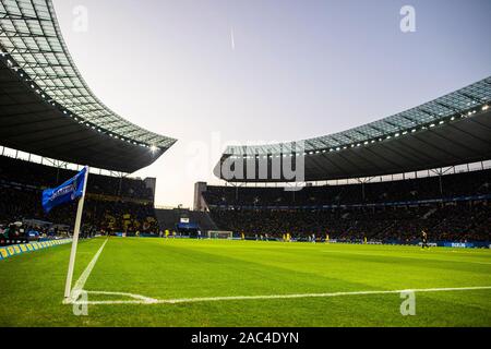 Berlin, Deutschland. 30Th Nov, 2019. firo : 30.11.2019, Fuvuball, 1.Bundesliga, la saison 2019/2020, Hertha BSC Berlin - Borussia Dortmund L'Olympiastadion de Berlin. Iconfoto Détails | dans le monde entier, l'utilisation de crédit : dpa/Alamy Live News Banque D'Images