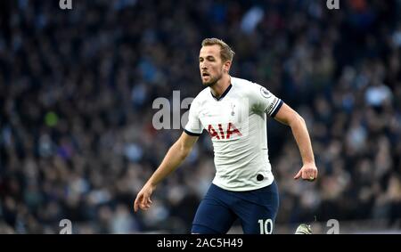 Harry Kane de Spurs lors du match de Premier League entre Tottenham Hotspur et AFC Bournemouth au Tottenham Hotspur Stadium Londres, Royaume-Uni - 30 novembre 2019 photo Simon Dack / Téléphoto Images. Usage éditorial uniquement. Pas de merchandising. Pour les images de football des restrictions FA et Premier League s'appliquent inc. Aucune utilisation Internet/mobile sans licence FAPL - pour plus de détails contacter football Dataco Banque D'Images