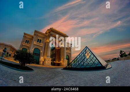 Le nouveau centre commercial Al Hazm de luxe dans la ville de Doha Banque D'Images