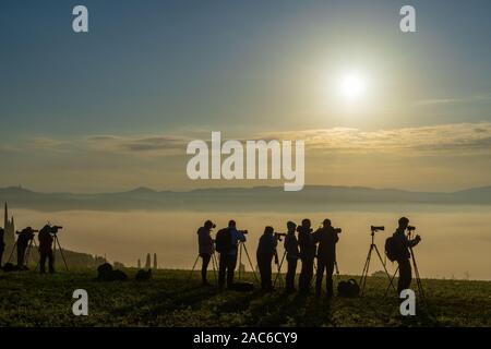 La Toscane, Italie, 29 septembre 2019 - vue panoramique sur les collines et de champs de blé de la Val d'Orcia, dans la province de Sienne dans la région Toscane et de l'al. Banque D'Images