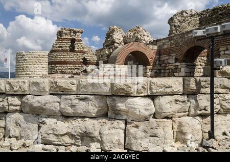 Une partie du mur de la ville de Nessebar en Bulgarie Banque D'Images