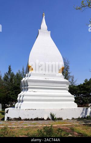 Phra Chedi Chanson Rak, Stupa à Loei, Thaïlande, Replika dans ville antique, Muang Bourane, Bangkok. Banque D'Images