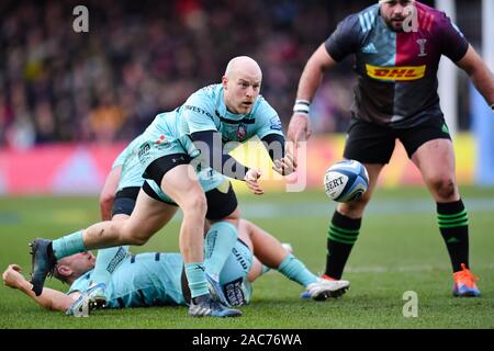 Londres, Royaume-Uni. 06Th Nov, 2019. Joe Simpson de Gloucester en action pendant le match de rugby Premiership entre Harlequins et de Gloucester à Twickenham Stoop le dimanche, 01 décembre 2019. Londres Angleterre . (Usage éditorial uniquement, licence requise pour un usage commercial. Aucune utilisation de pari, de jeux ou d'un seul club/ligue/dvd publications.) Crédit : Taka G Wu/Alamy Live News Banque D'Images