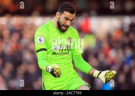 Wolverhampton, Royaume-Uni. 06Th Nov, 2019. Rui Patricio, le gardien de but de Wolverhampton Wanderers célèbre après Matt Doherty de Wolverhampton Wanderers marque son premier but de l'équipe. Premier League, Wolverhampton Wanderers v Sheffield Utd à Molineux Stadium à Wolverhampton le dimanche 1er décembre 2019. Cette image ne peut être utilisé qu'à des fins rédactionnelles. Usage éditorial uniquement, licence requise pour un usage commercial. Aucune utilisation de pari, de jeux ou d'un seul club/ligue/dvd publications. pic par Steffan Bowen/Andrew Orchard la photographie de sport/Alamy live news Banque D'Images