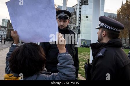 Le 30 novembre 2019. Westminster, London,UK. Protestation des Colombiens dans le centre de Londres, dans les mesures prises par le Gouvernement colombien en Amérique du Sud Banque D'Images