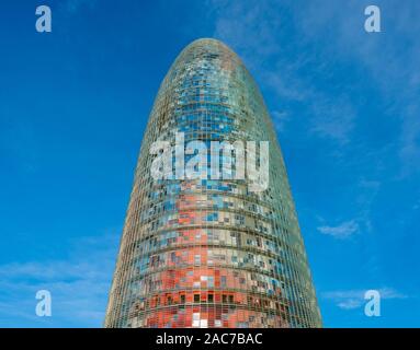 Torre aka Glòries Tour Agbar à Barcelone. Banque D'Images