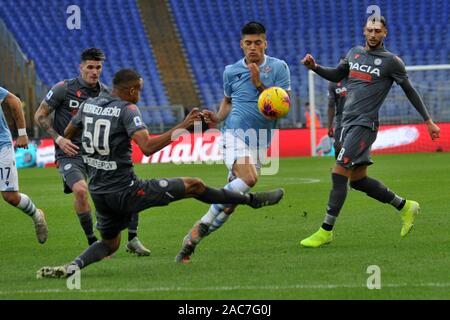 1 décembre 2019, Roma, Italie : Latium rodrigo becduring SS vs Udinese Calcio, Serie A soccer italien Championnat Hommes à Roma, Italie, 01 décembre 2019 - LPS/Renato Olimpio (crédit Image : © Renato Olimpio/LPS via Zuma sur le fil) Banque D'Images